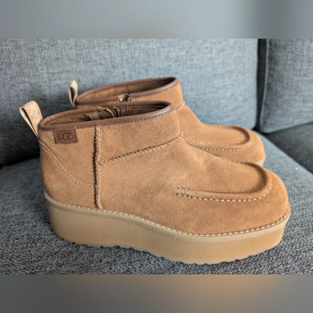 UGG chic ankle